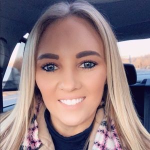 Meet your Posher, Erica